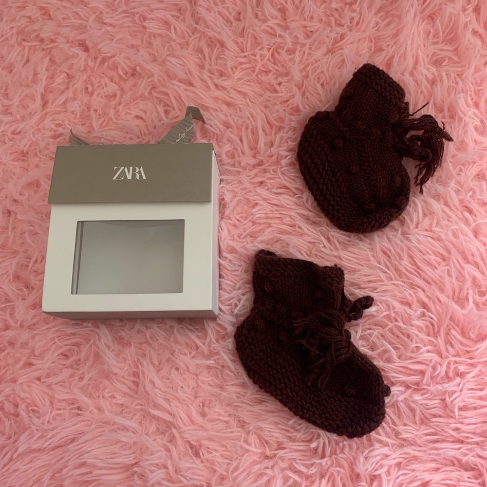 Zara knit boots for newborn